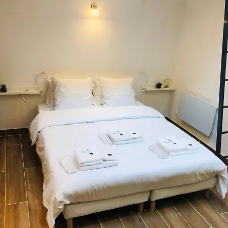 Lovely Studio Next To Montmartre