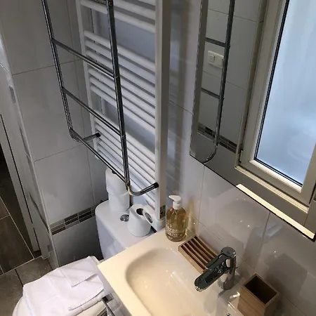 Lovely Studio Next To Montmartre *